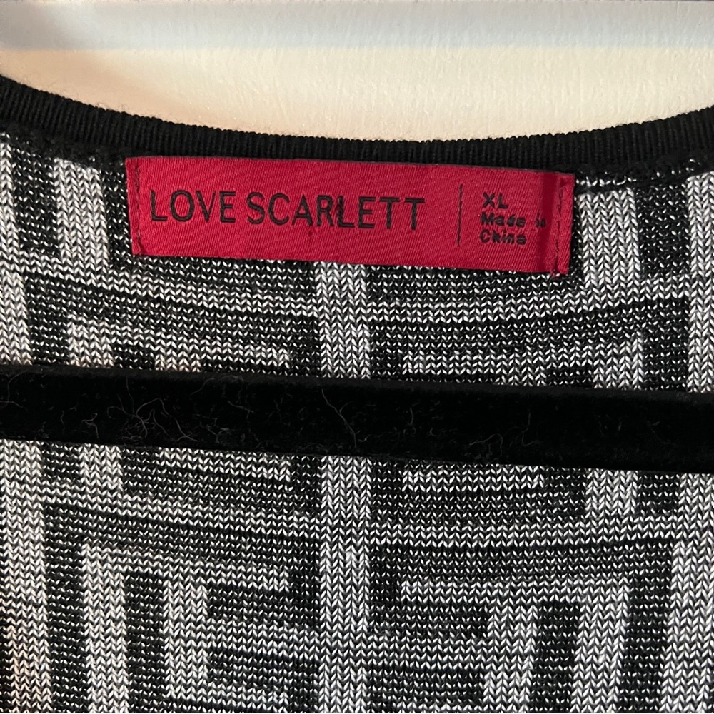 Love Scarlett Geometric Faux Wrap
Dress XL NWT - Picture 9 of 10